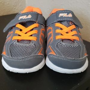 Toddler  size 7 1/2 Fila tennis shoe